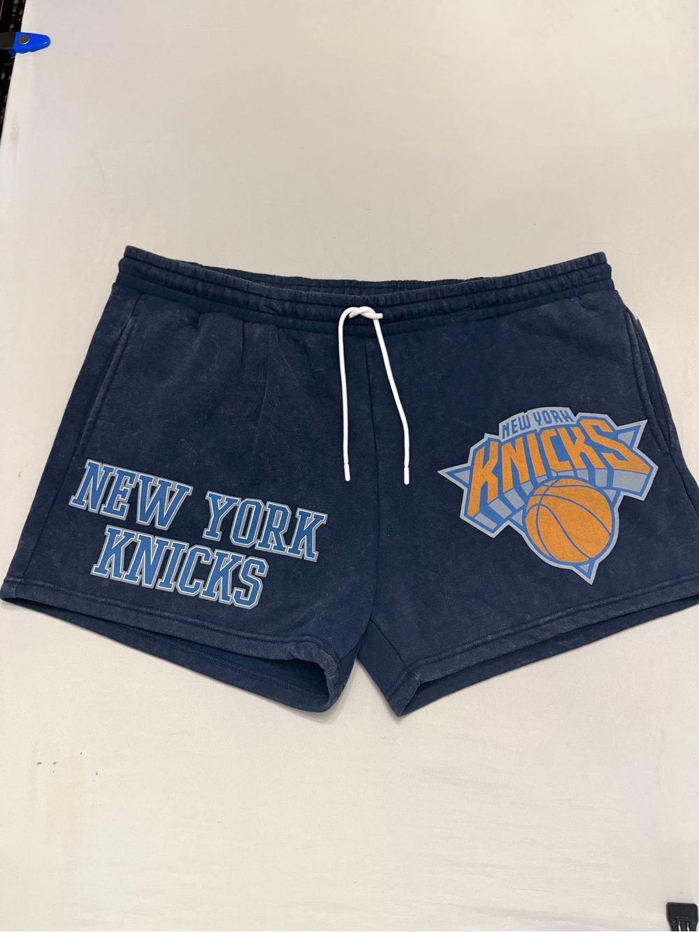 New York Knicks Fleece Shorts Men’s Sz XXL 44-46 Relaxed Fit w/ Pockets